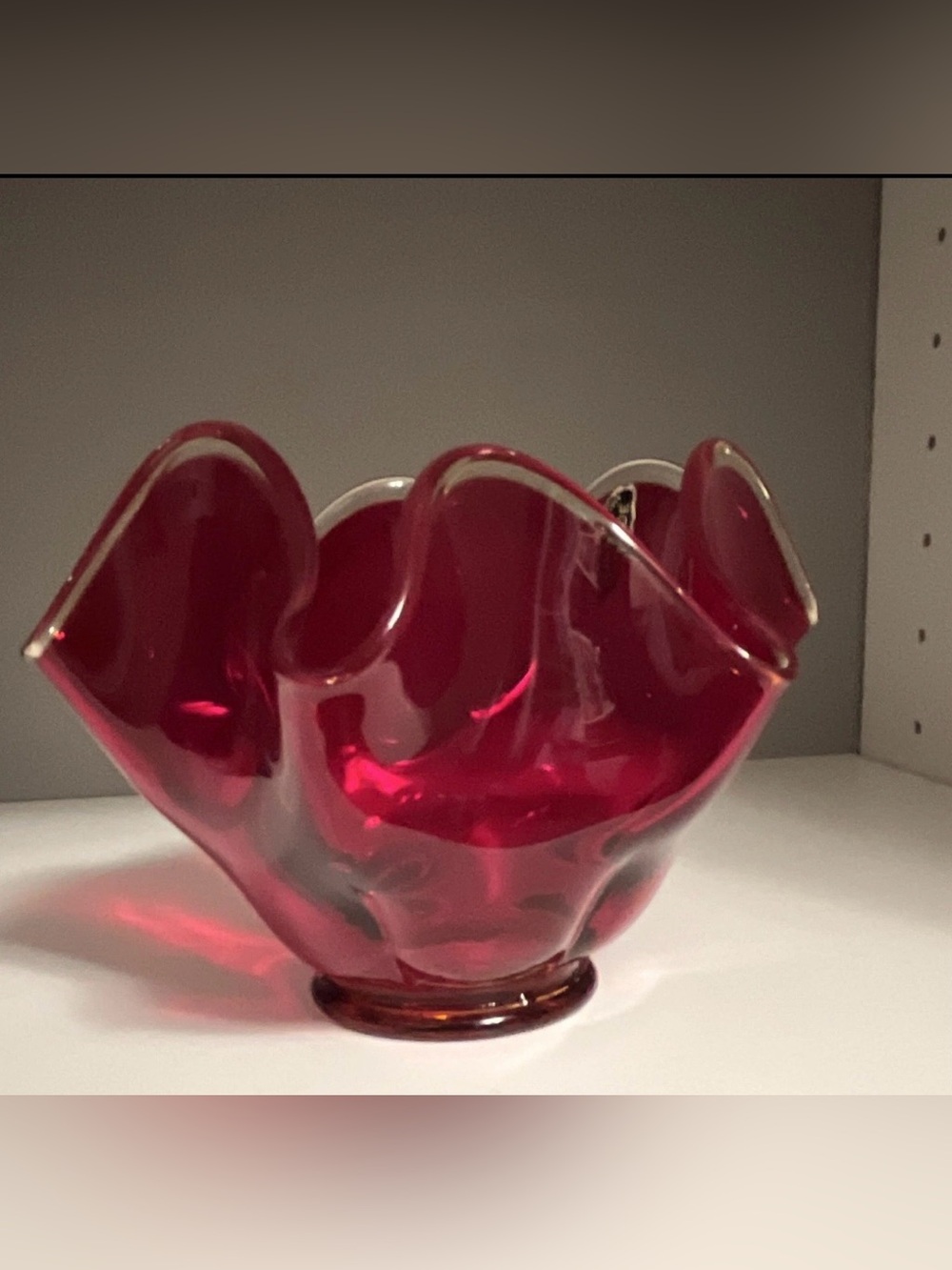LE SMITH Vintage Red Glass Tulip Decorative Bowl - Picture 5 of 5